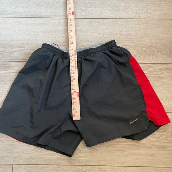 Nike Drifit Men's Gray and Red Shorts Size medium - Picture 5 of 7